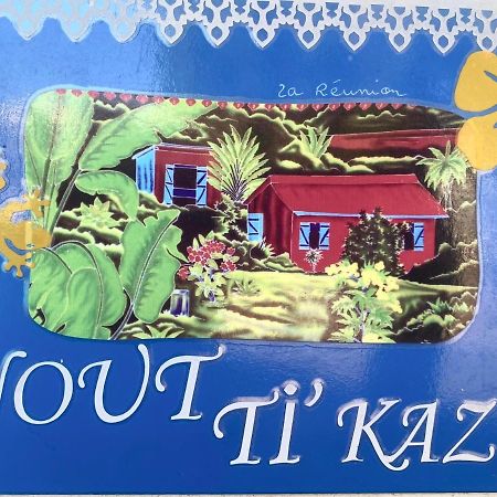 Nout Ti Kaz Le Bains L'Etang-Sale Exterior foto