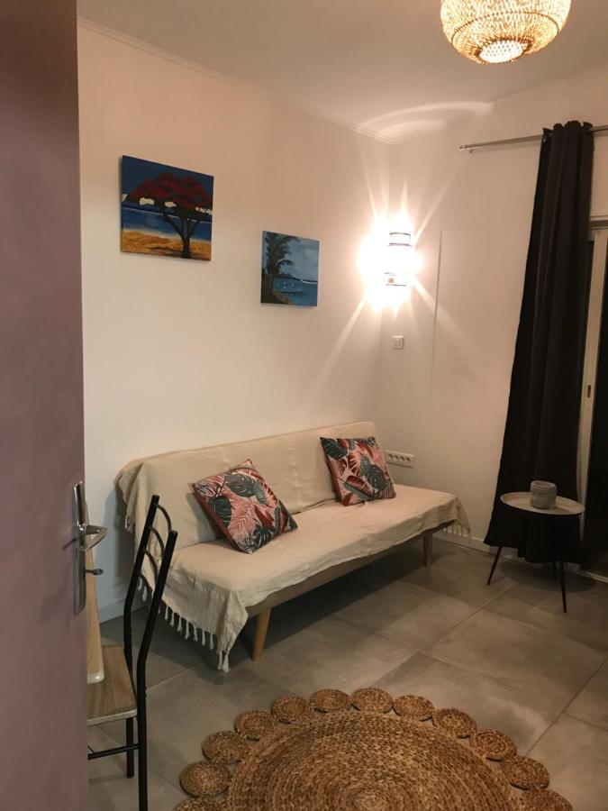 Nout Ti Kaz Le Bains L'Etang-Sale Exterior foto